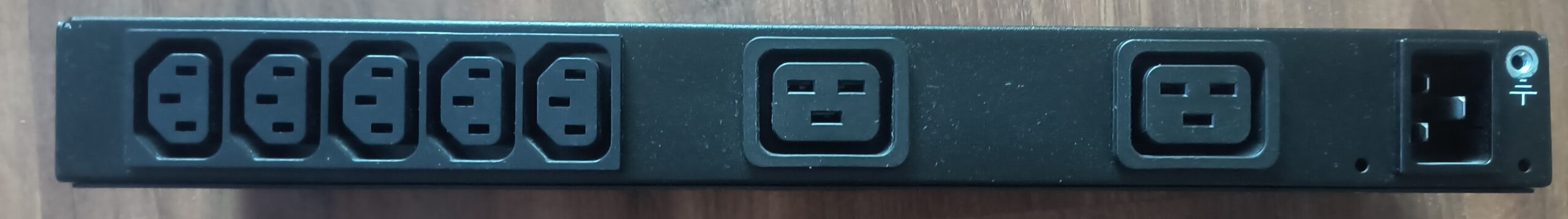 Upgrade Your Power Distribution with Dell G789N Rack PDU - Image 3