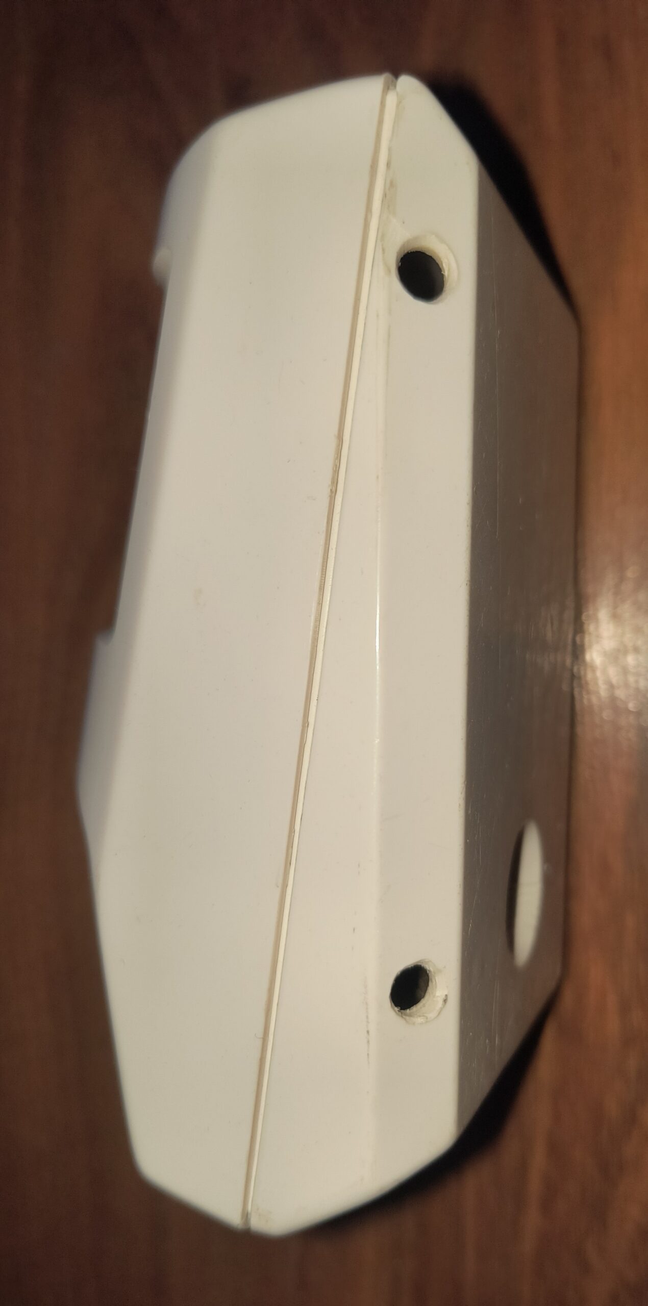 Enhance Your Home Security with a Pre-Owned Wired PIR Motion Sensor - Image 2