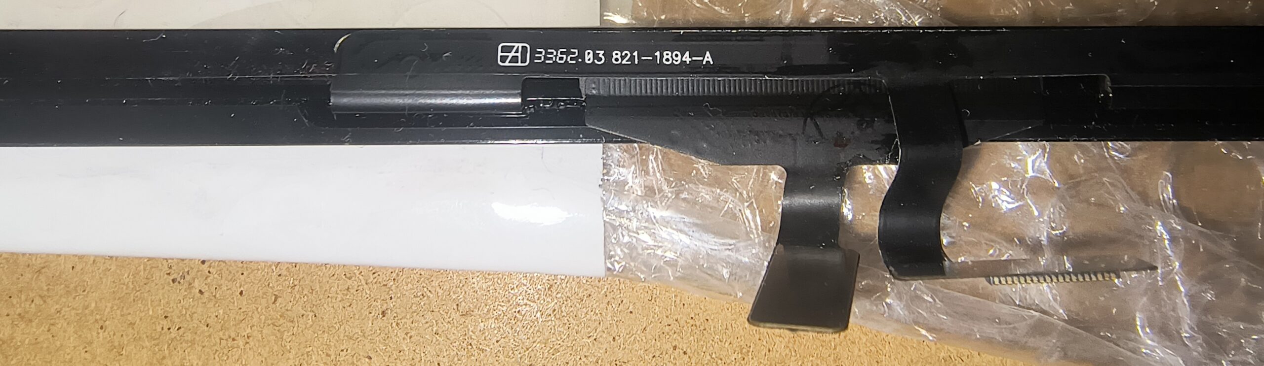 Upgrade Your iPad with this Black Touch Screen Digitizer Assembly - Image 2