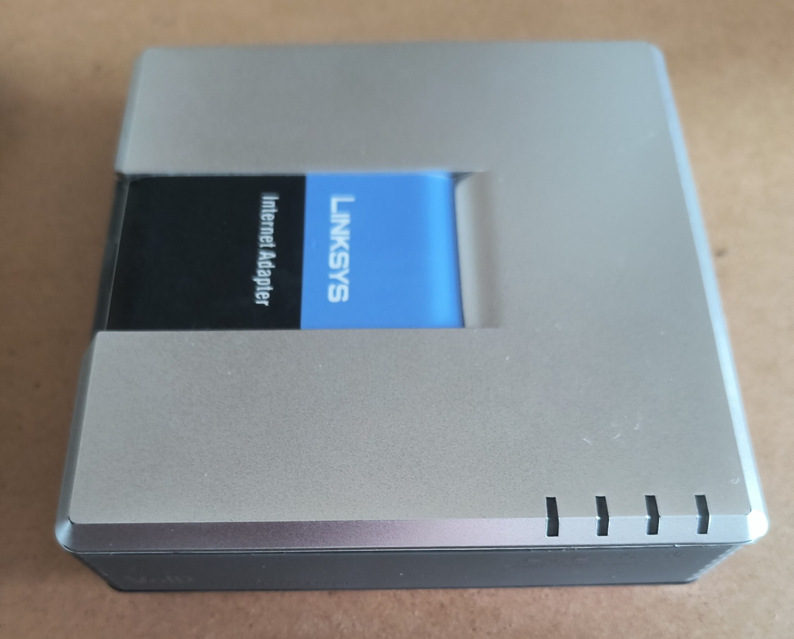 Linksys PAP2T-NA VOIP Phone Adapter - includes analog phone line, network cable and power adapter - Image 3