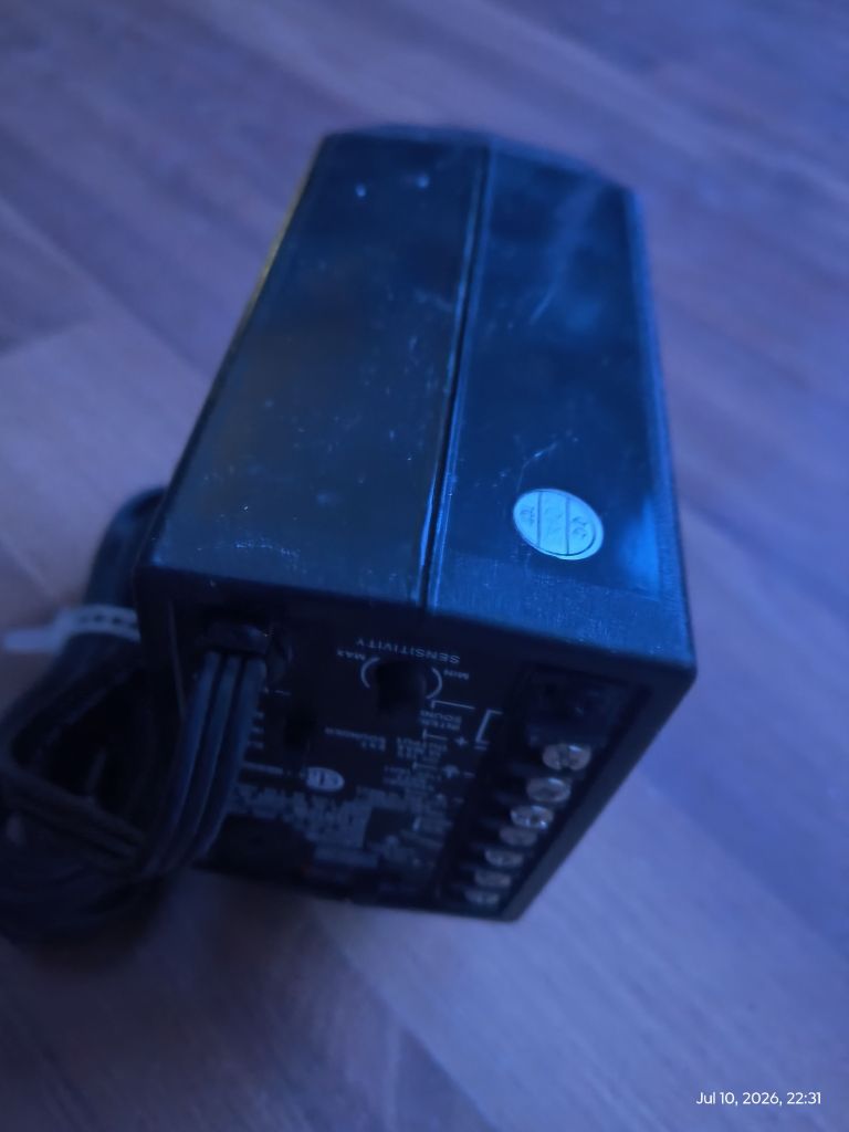 Vintage Safe House Security Device Model 49-310 with Power Cable - Image 3