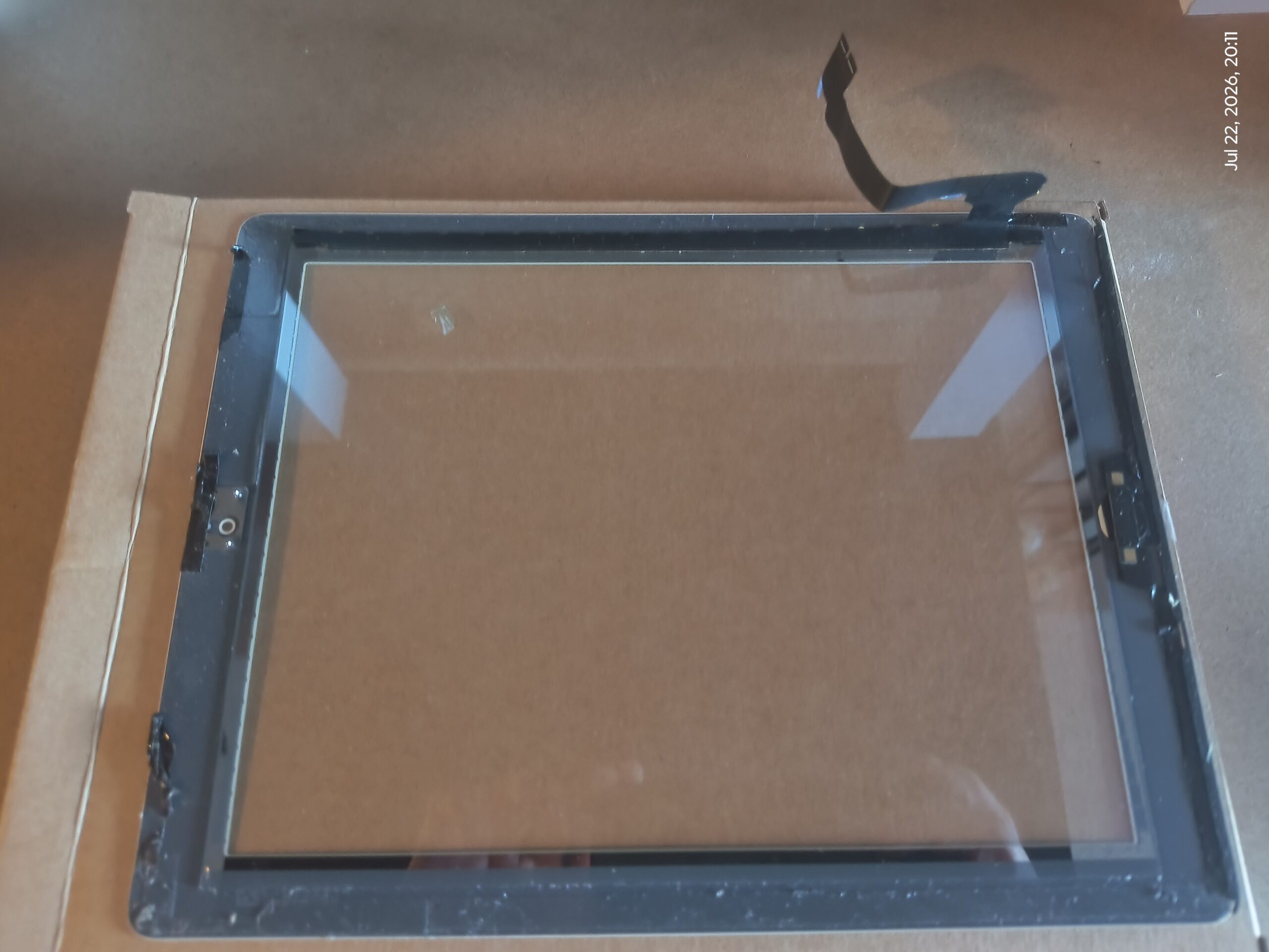 Revamp Your iPad with the White Touch Screen Digitizer Assembly - Image 2