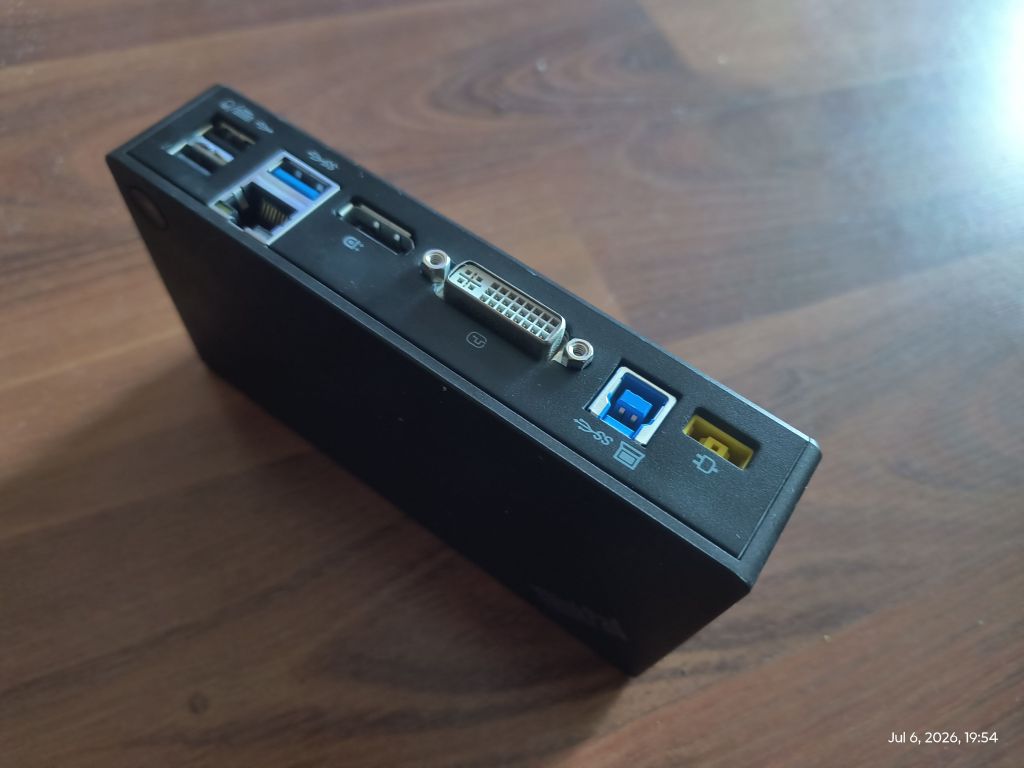 Upgrade Your Workstation with Lenovo DisplayLink USB Docking Station