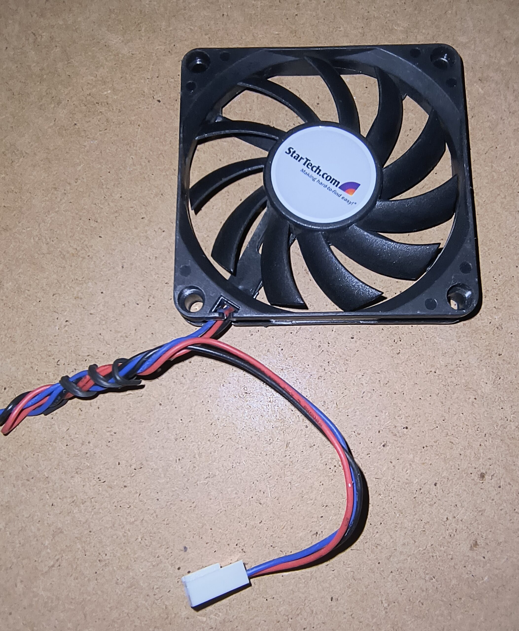 Upgrade Your Cooling System with Evercool EC7010M12BA Fan - Image 2
