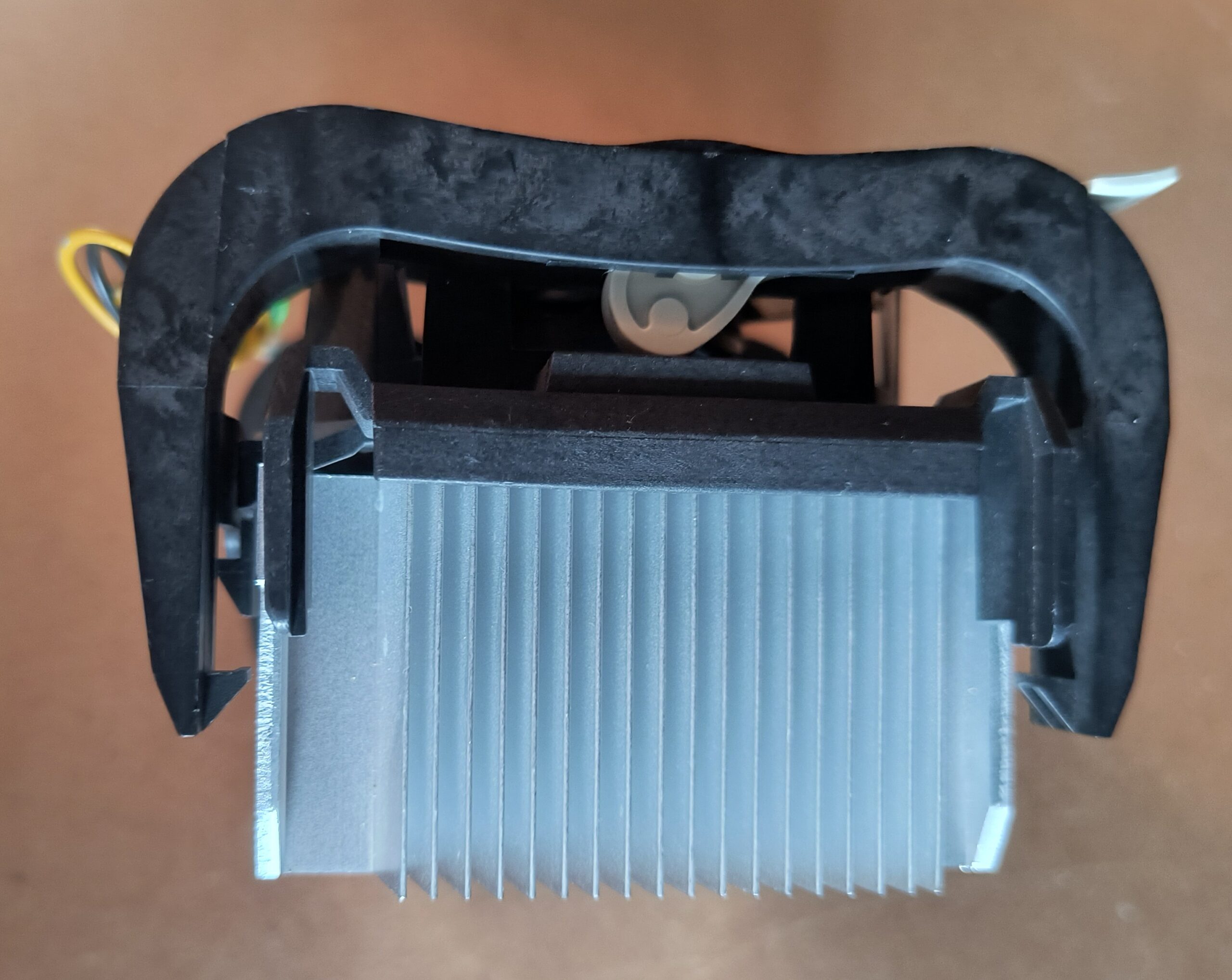 Upgrade Your LGA775 System with Intel BTX Copper Core CPU Cooler - Image 2