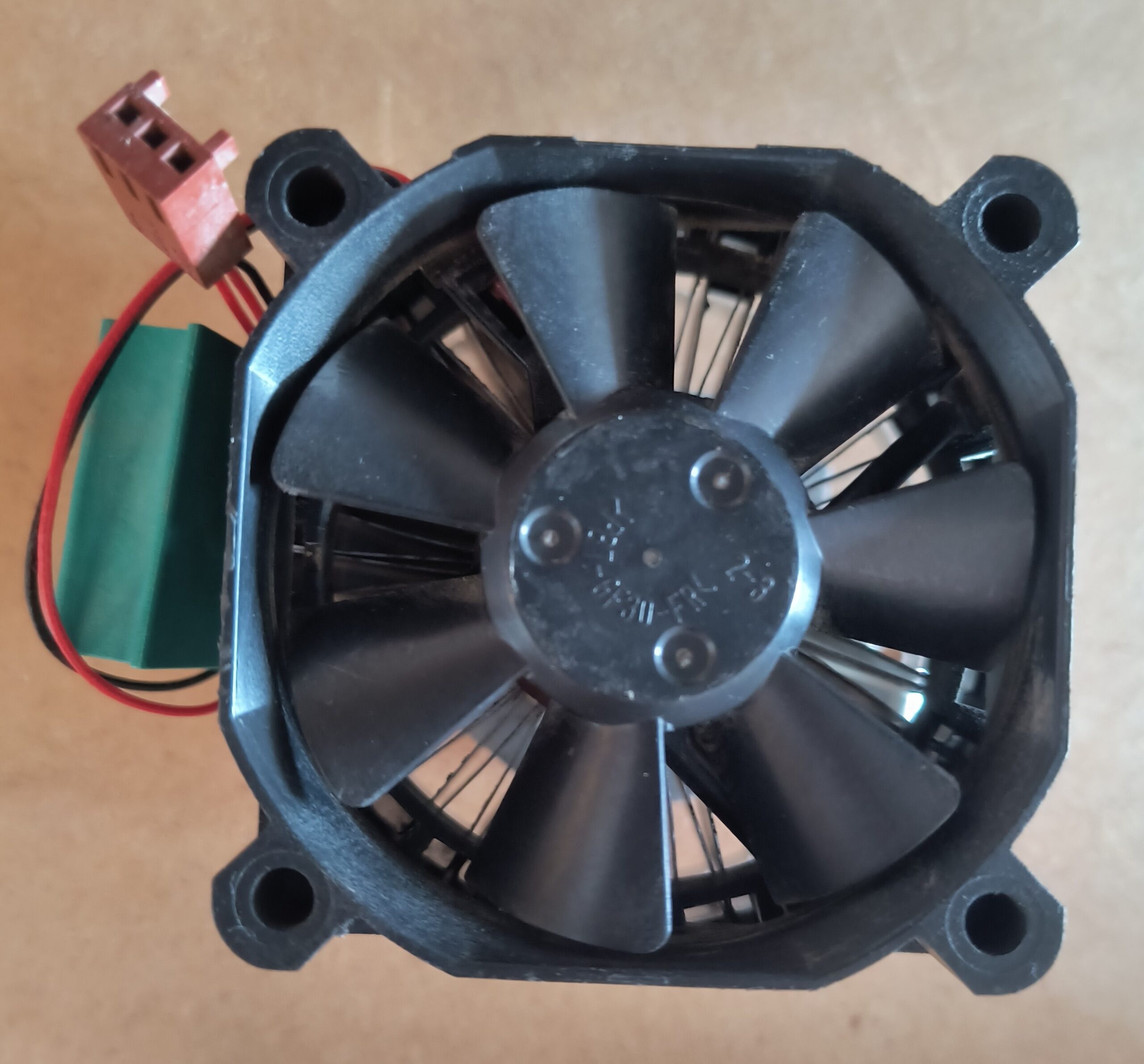Molex 246505001 Copper Core CPU Heatsink & Fan – AMD Clip Mount