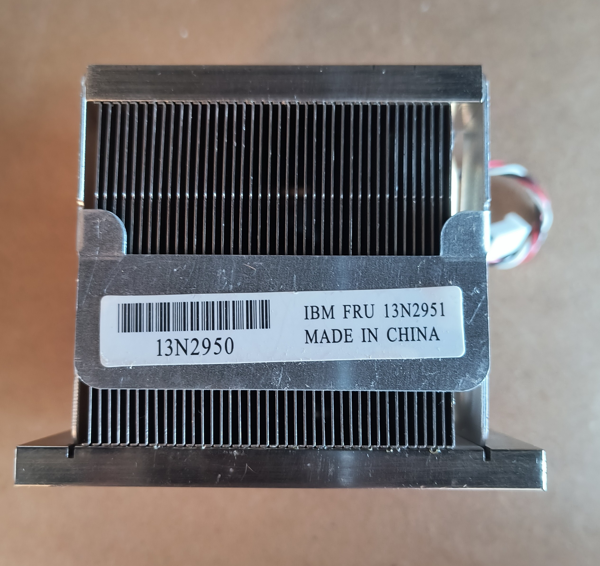 Keep Your IBM CPU Cool with Genuine Heatsink & Fan Assembly FRU 13N2951 - Image 4