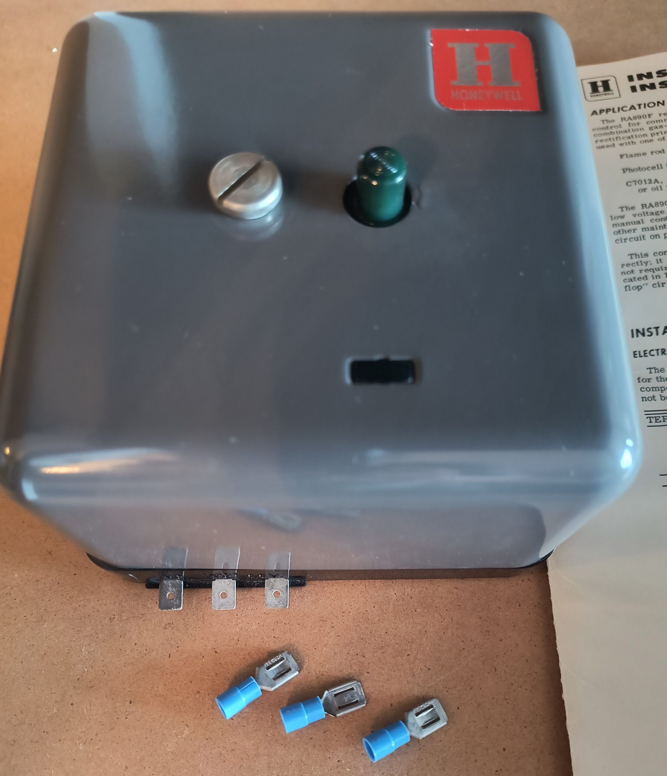 Honeywell RA890F 1270 Protectorelay Primary Control - Reliable and Efficient - Image 2