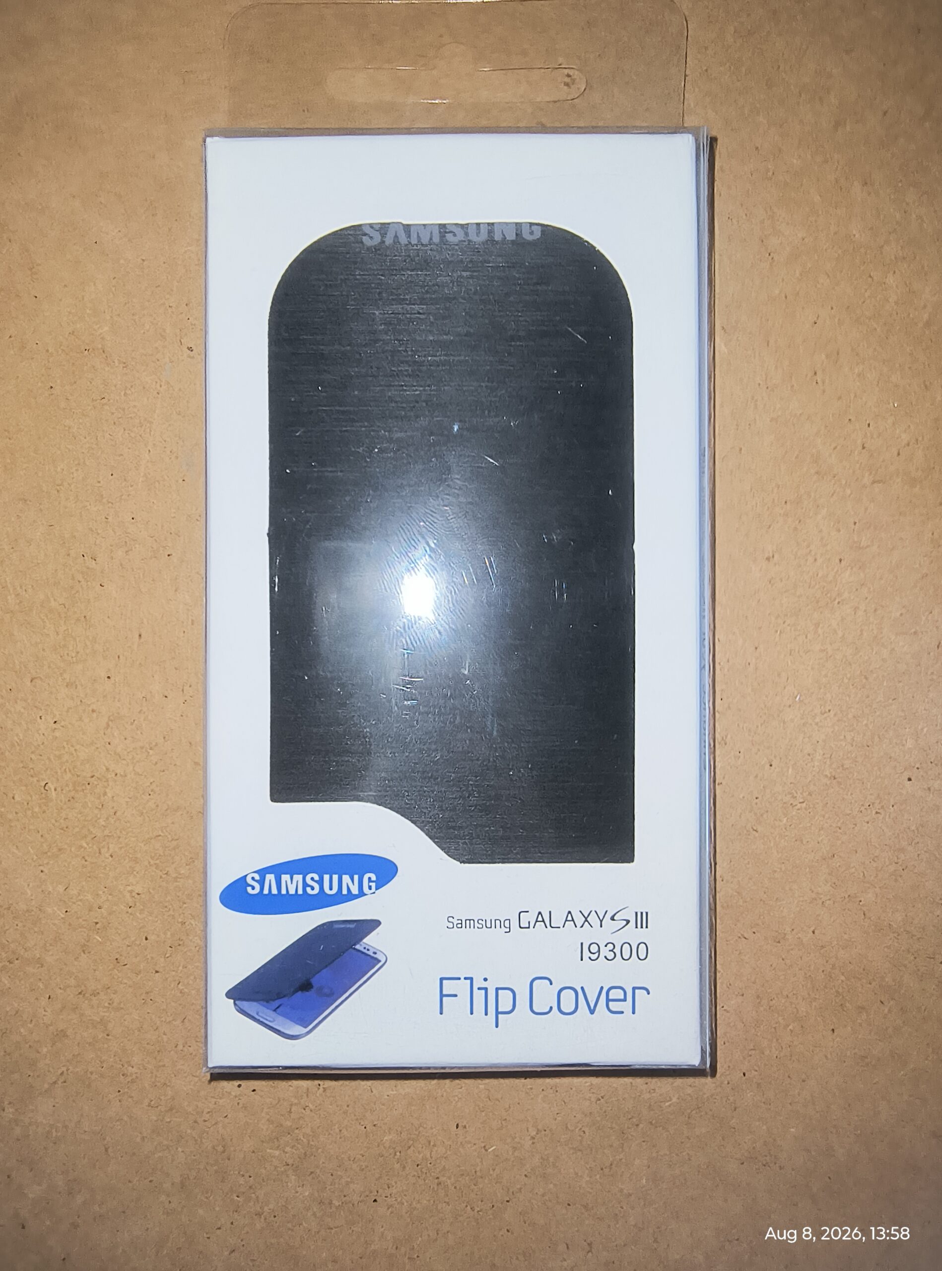 Samsung Galaxy S III i9300 Flip Cover Case Black - Slim and lightweight design with front flap for display protection